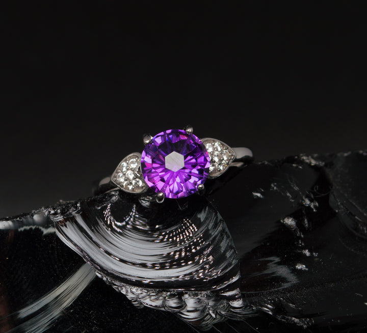 Natural amethyst ring, 925 silver, Unique Cut
