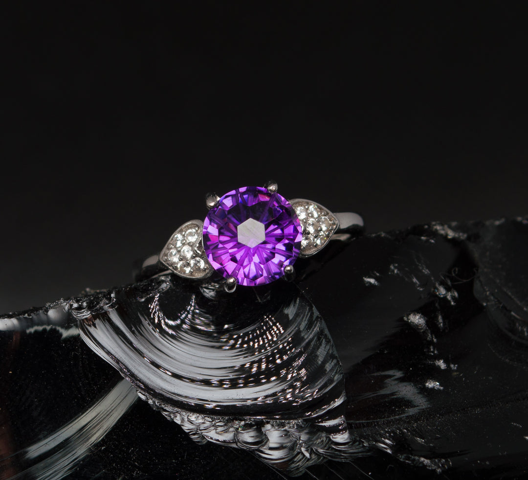Natural amethyst ring, 925 silver, Unique Cut