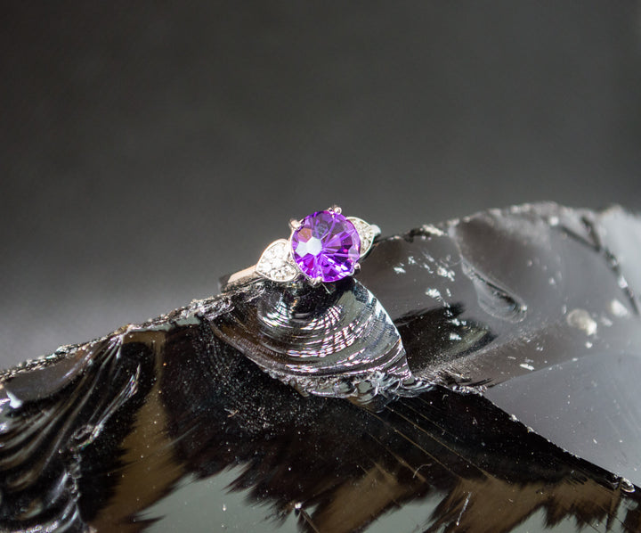 Natural amethyst ring, 925 silver, Unique Cut