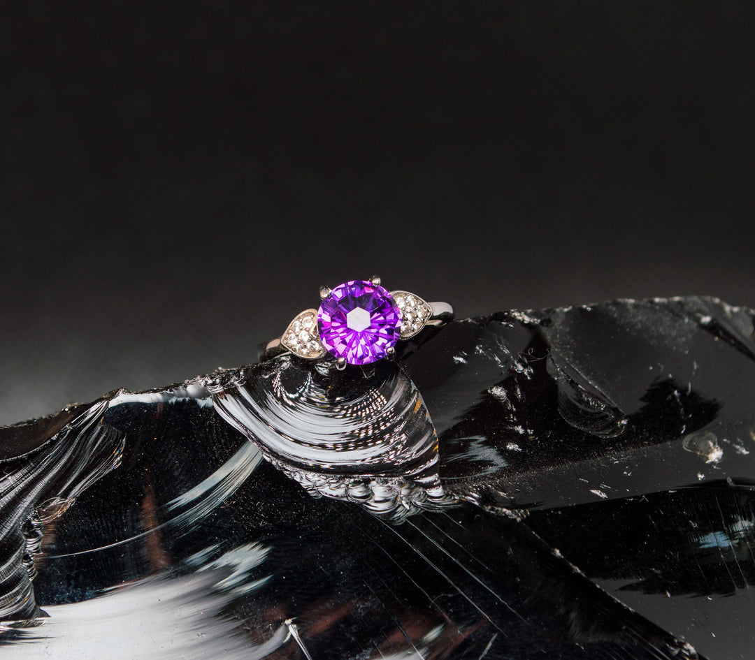 Natural amethyst ring, 925 silver, Unique Cut