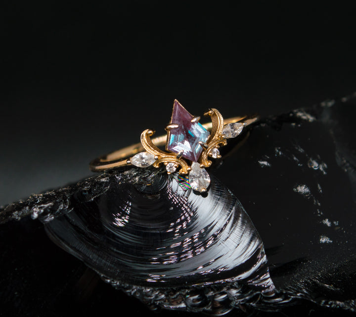 Vintage Alexandrite Crown Ring | 925 Sterling Silver