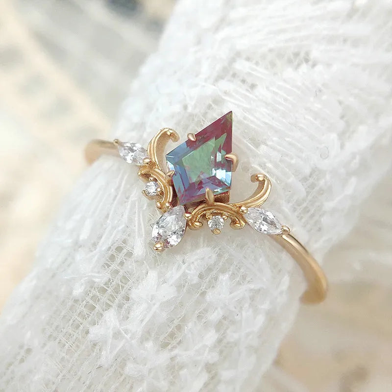 Vintage Alexandrite Crown Ring | 925 Sterling Silver