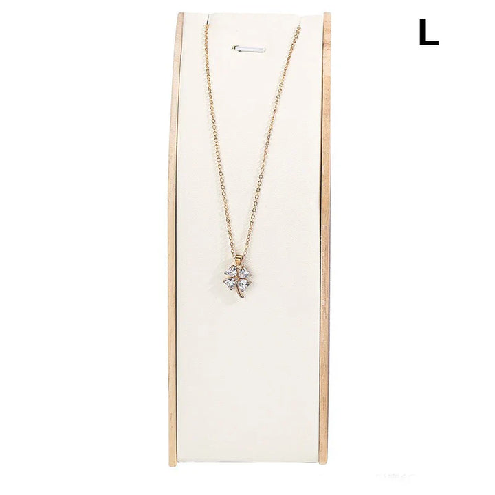 Elegant necklace display stand