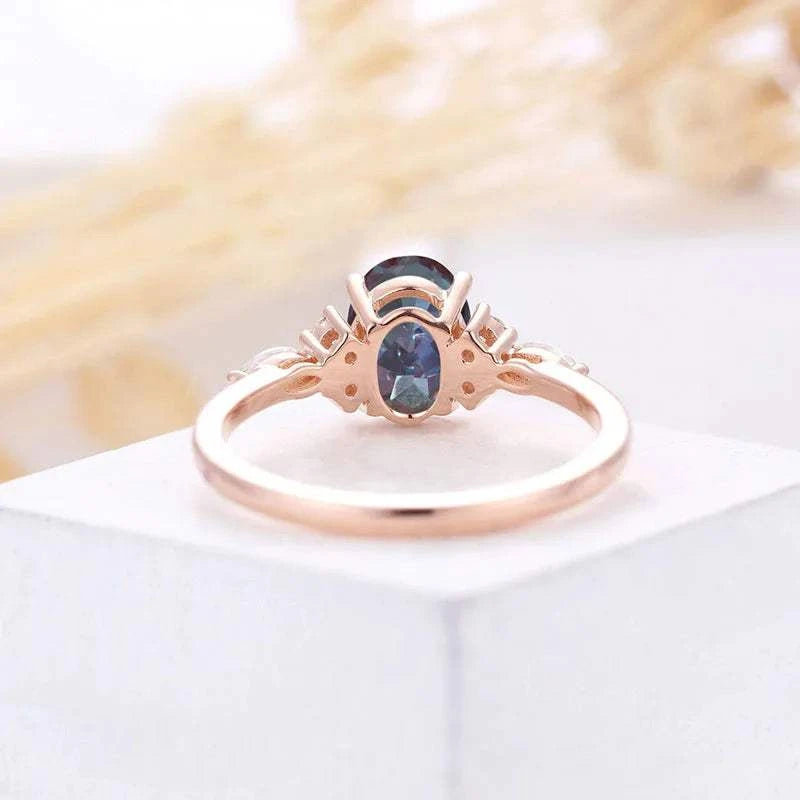 Alexandrite inspired Moissanite - Engagement ring - 14K