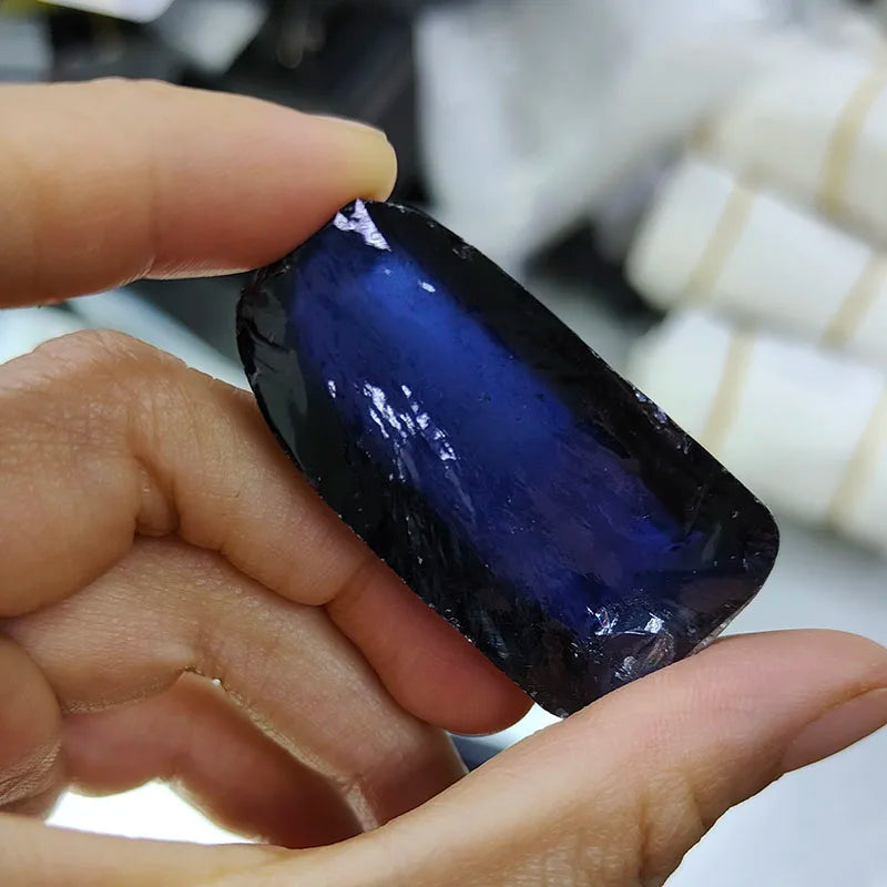 Blue Corundum - Lab grown - Uncut