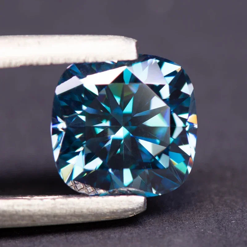 Limited Edition Sky blue - Moissanite - Cushion cut - Lab Grown