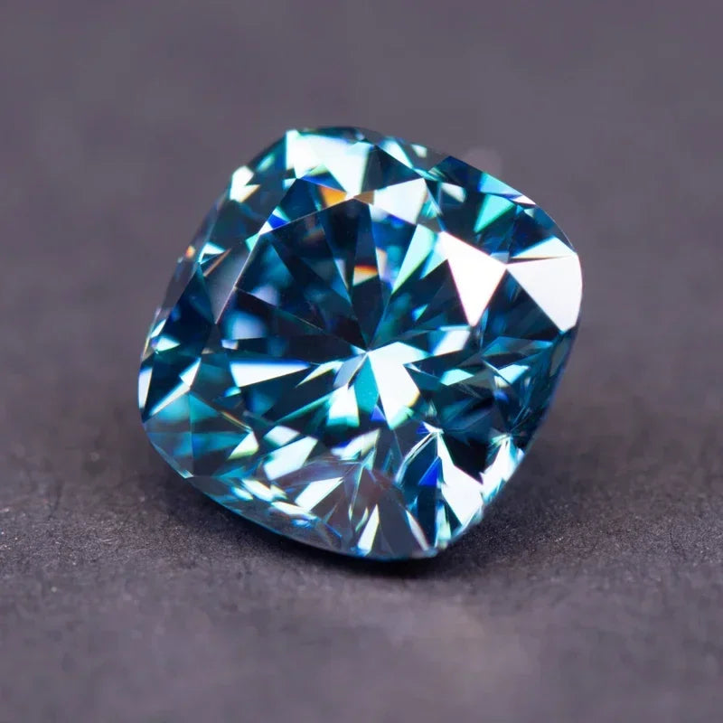 Limited Edition Sky blue - Moissanite - Cushion cut - Lab Grown