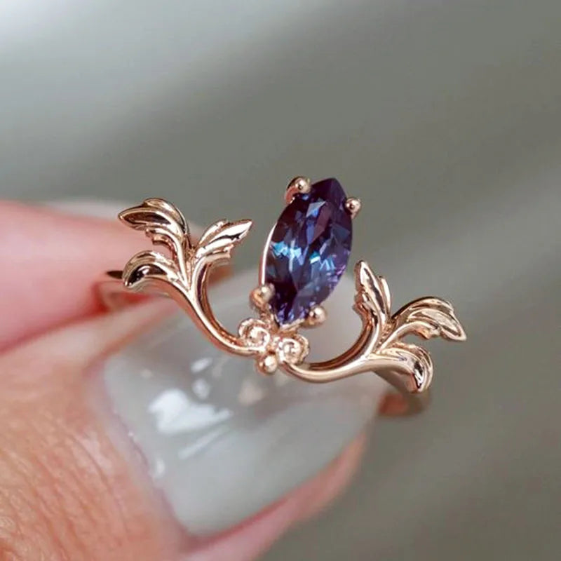 Floral cocktail ring