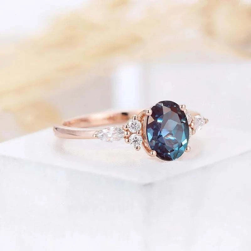 Alexandrite inspired Moissanite - Engagement ring - 14K