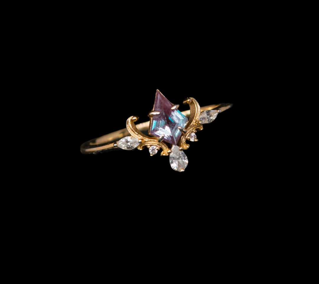 Vintage Alexandrite Crown Ring | 925 Sterling Silver